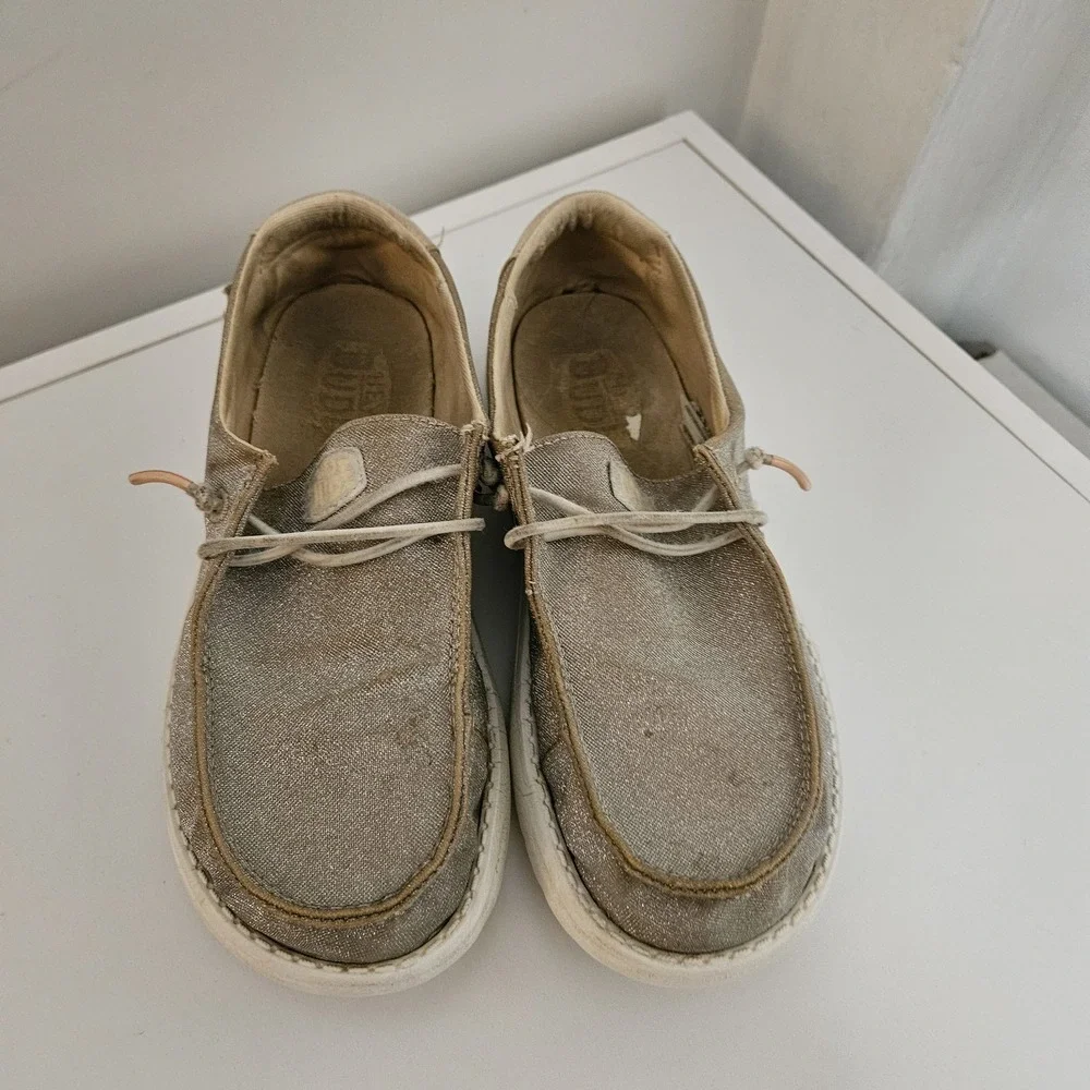 Hey Dudes Wendy Metallic Sparkle‎ Rose Gold Slip-On Girls Size 3 Summer Sun